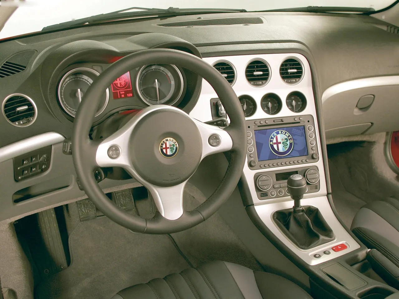 Alfa Romeo Brera (2005) – interiér