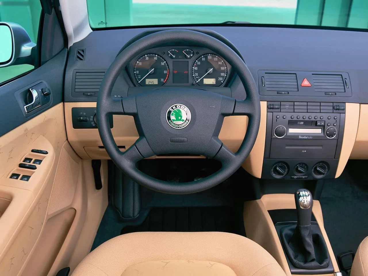 Skoda Fabia (2000) – interiér