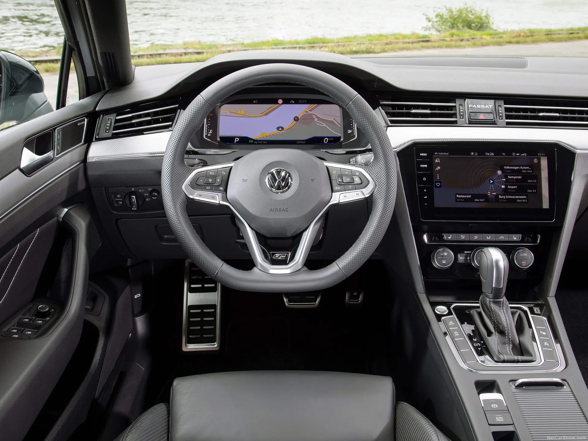 Volkswagen Passat Variant (2020) - Interior