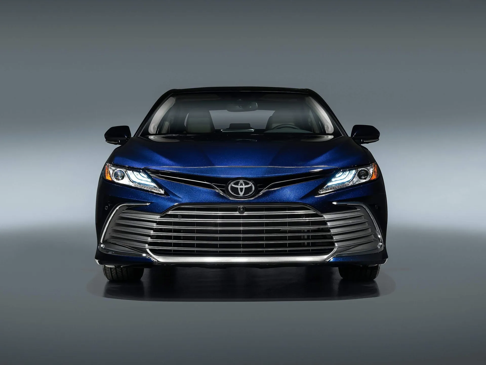 Toyota Camry (2021) – zepředu