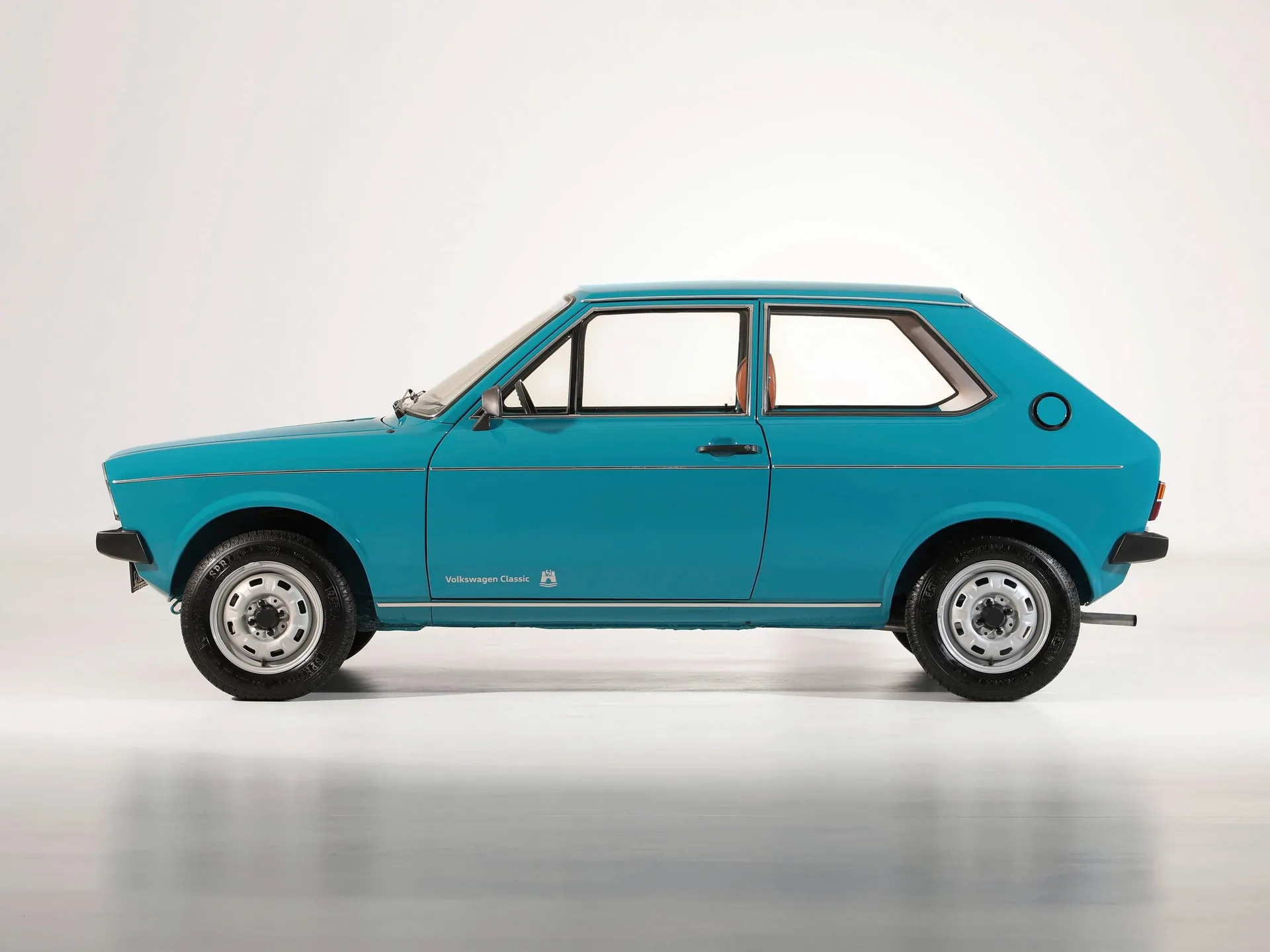 Volkswagen Polo (1975) - Side Profile