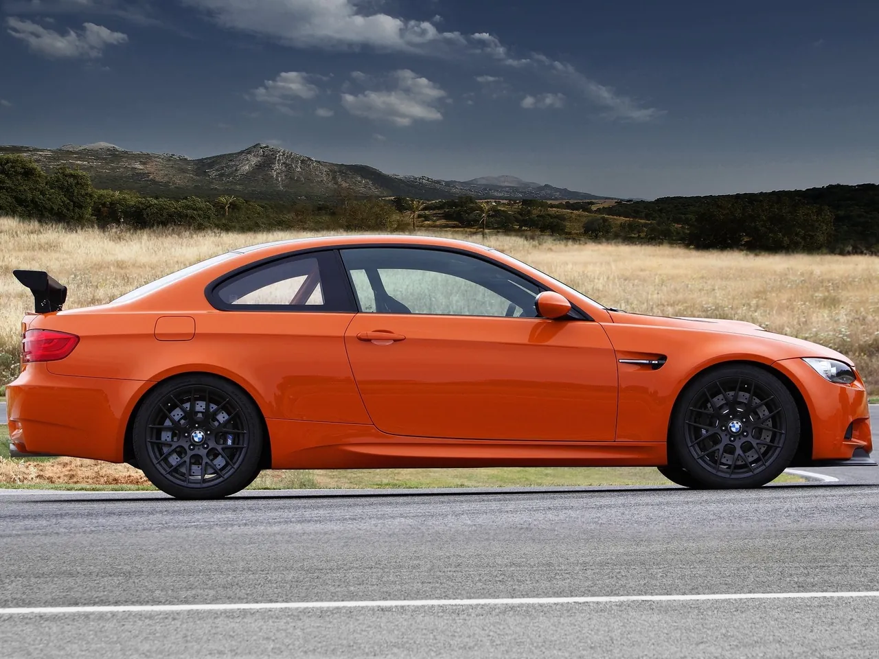 BMW M3 GTS (2011) – boční profil