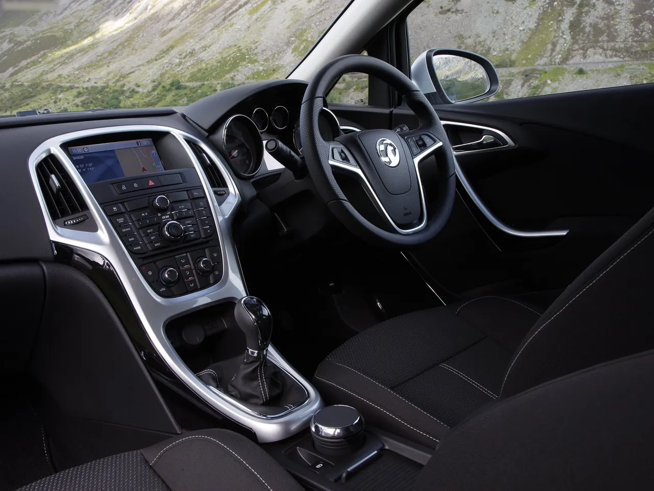 Vauxhall Astra Sports Tourer (2011) – interiér