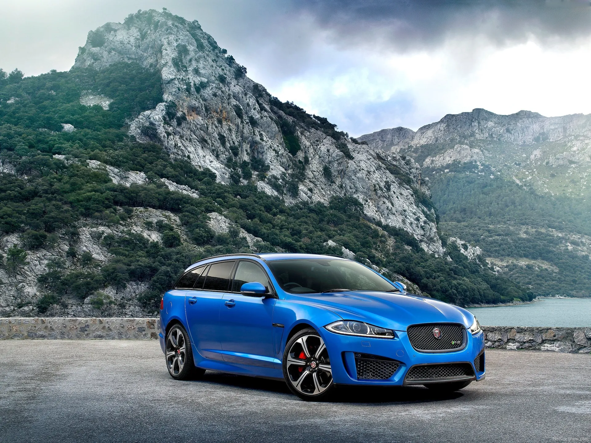 Jaguar XFR-S Sportbrake (2015)