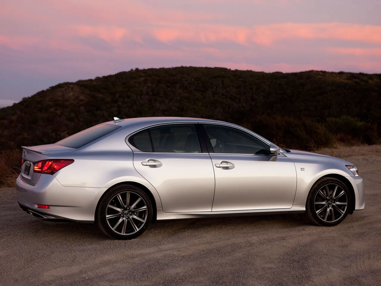 Lexus GS 350 F Sport (2013) – zadní pohled