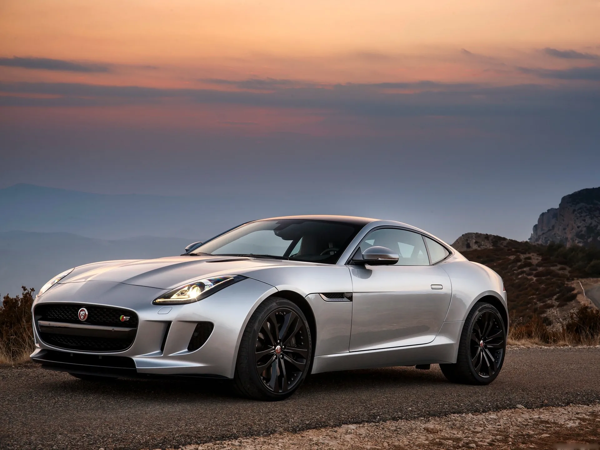 Jaguar F-Type Coupe (2015)