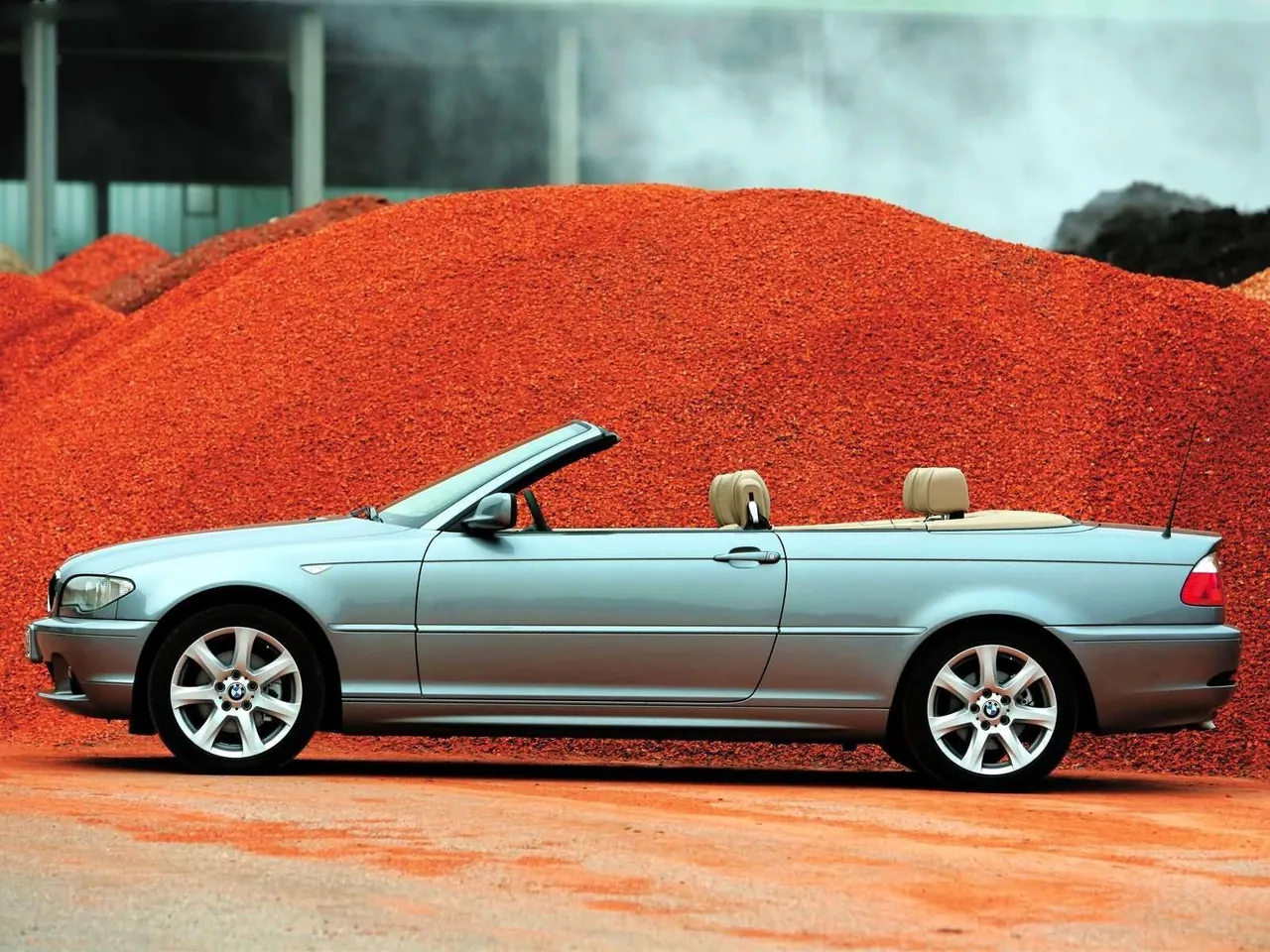 BMW 320Cd Convertible (2004) – boční profil