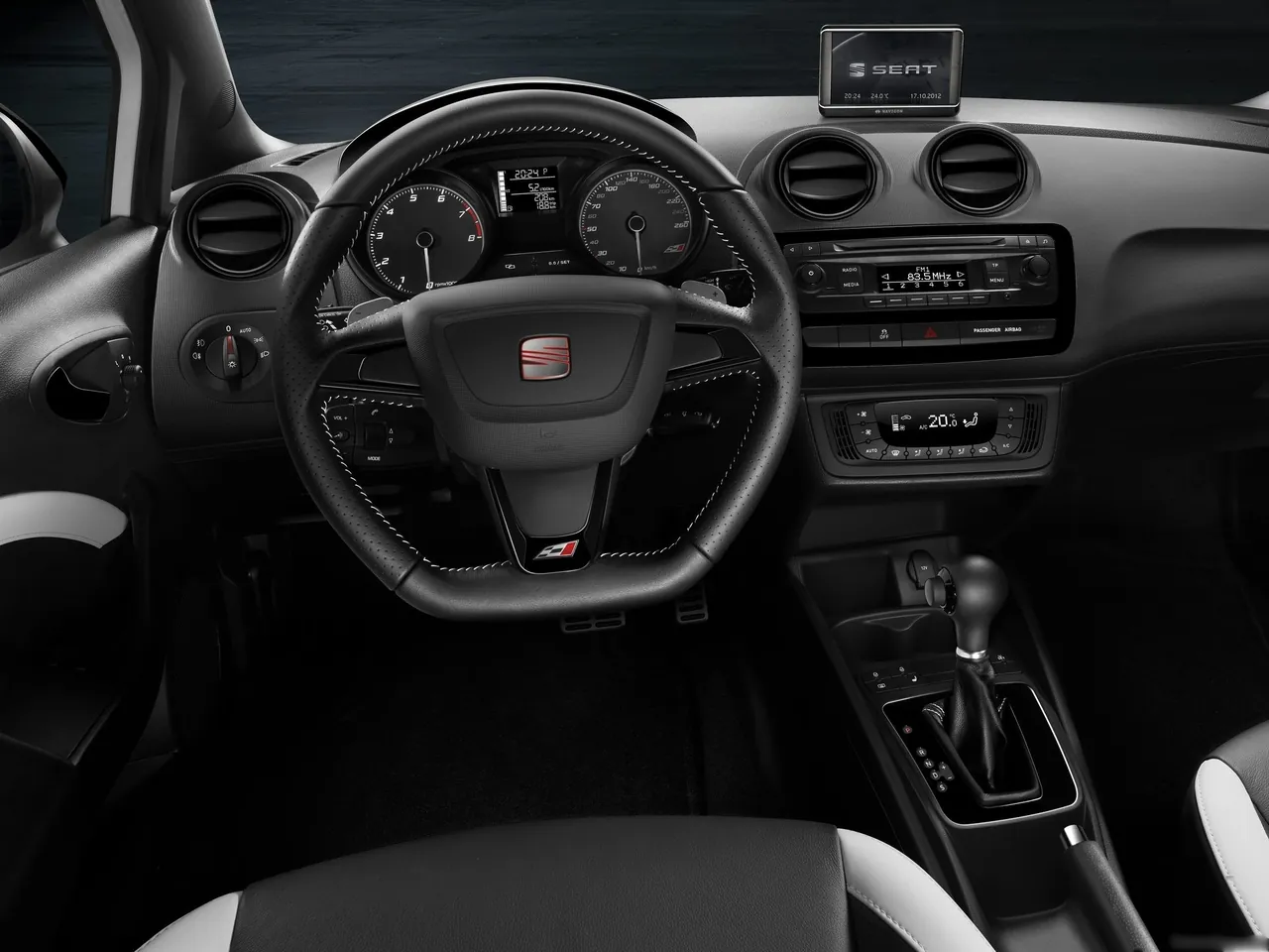 Seat Ibiza Cupra (2013) – interiér
