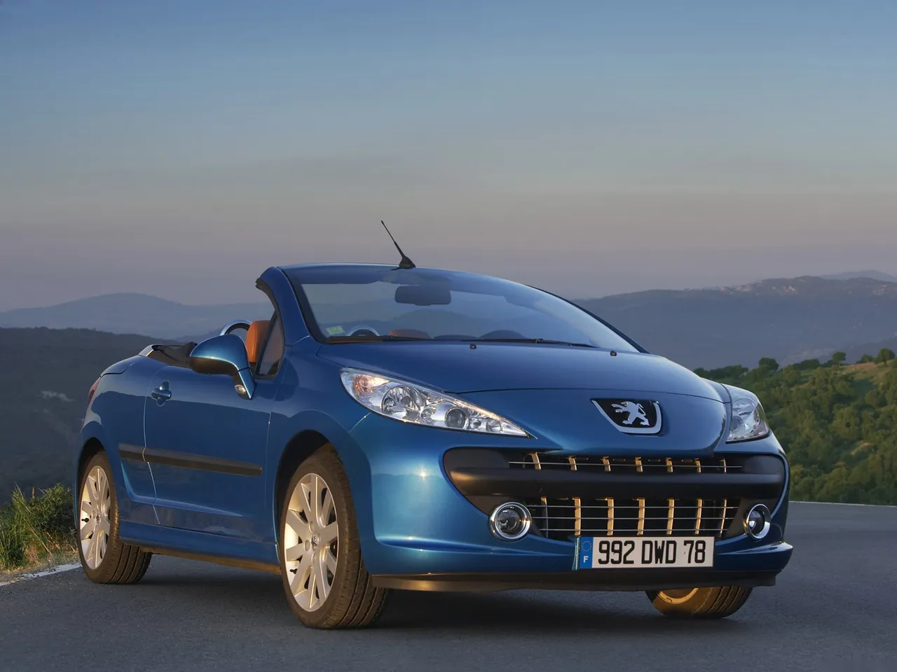 Peugeot 207 CC (2007)