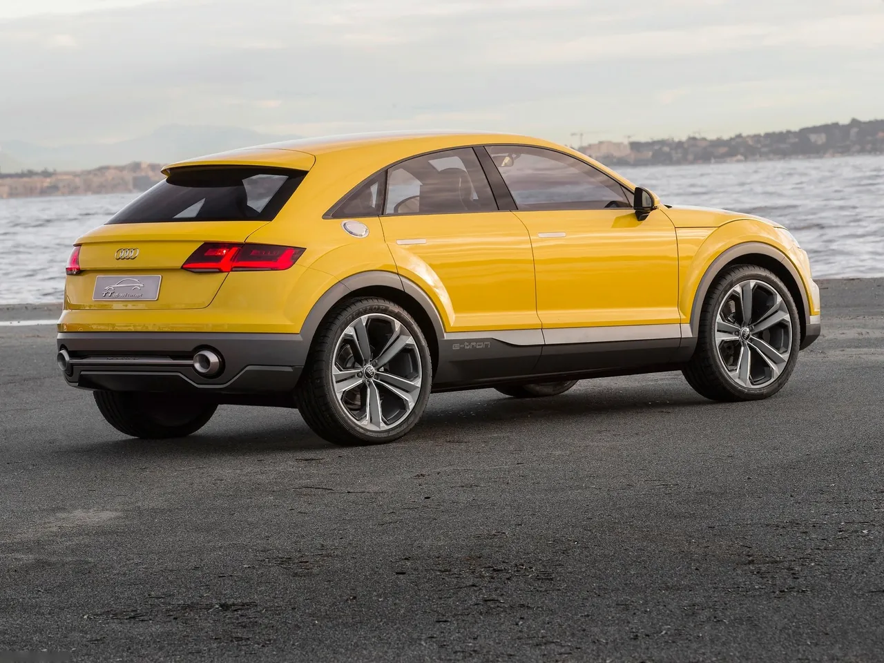 Audi TT Offroad Concept (2014) - Rear Three-Quarter