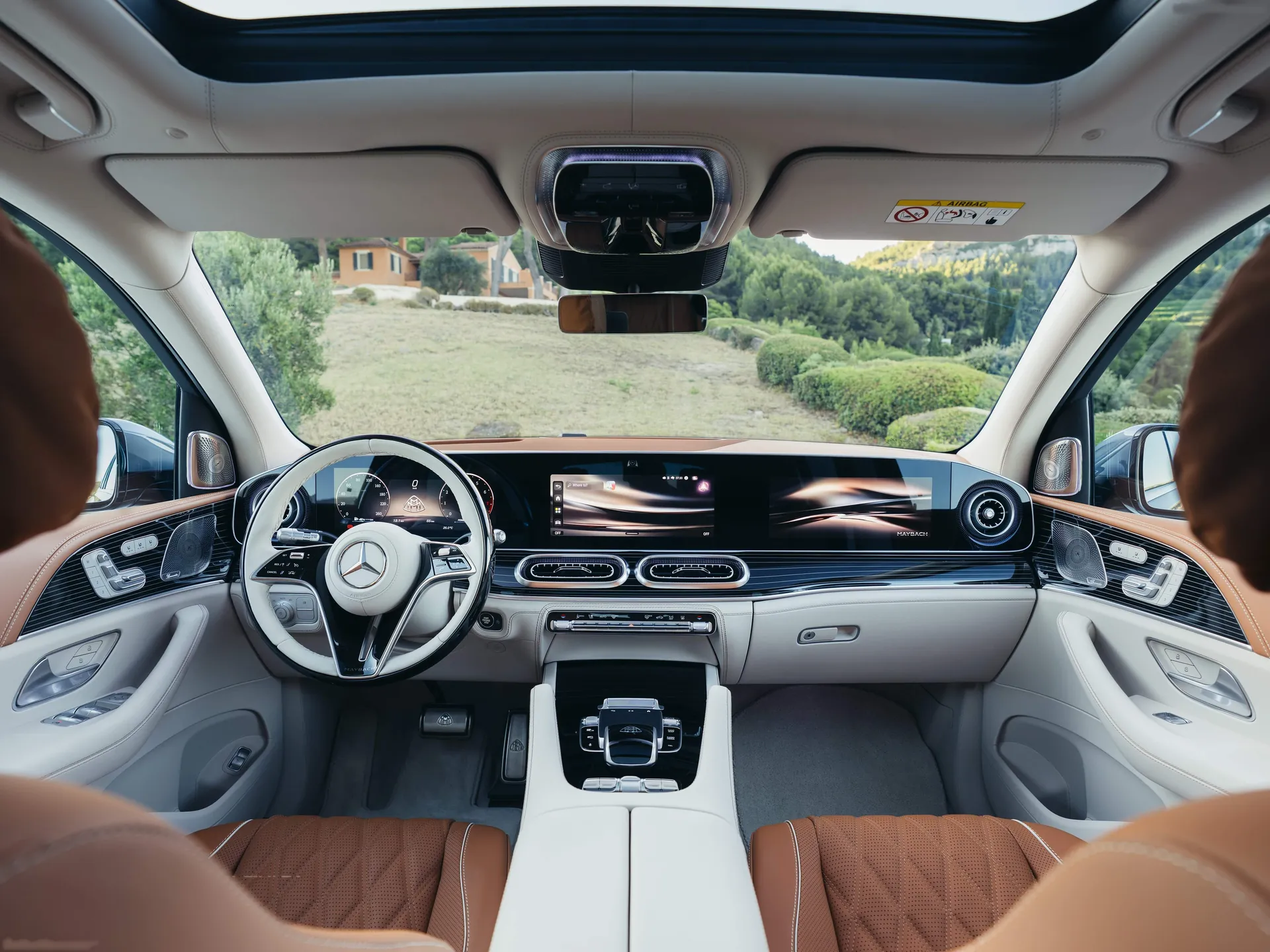 Mercedes-Benz GLS 680 Maybach (2027) – interiér