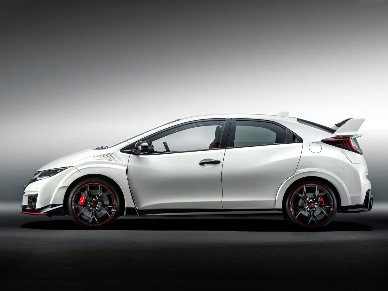 Honda Civic Type R (2015) – boční profil
