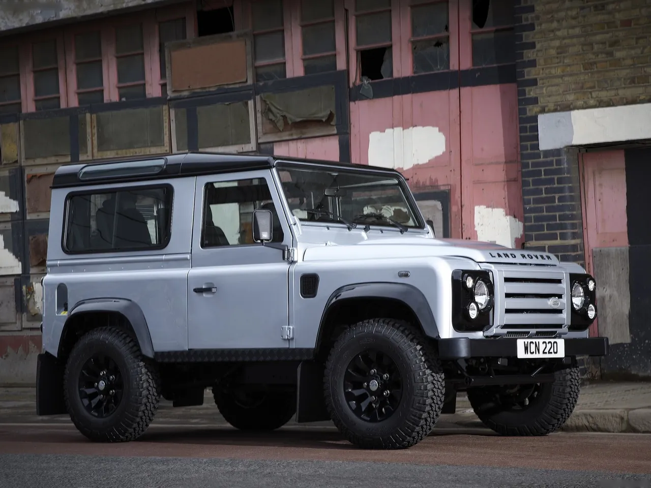 Land Rover Defender X-Tech (2011)