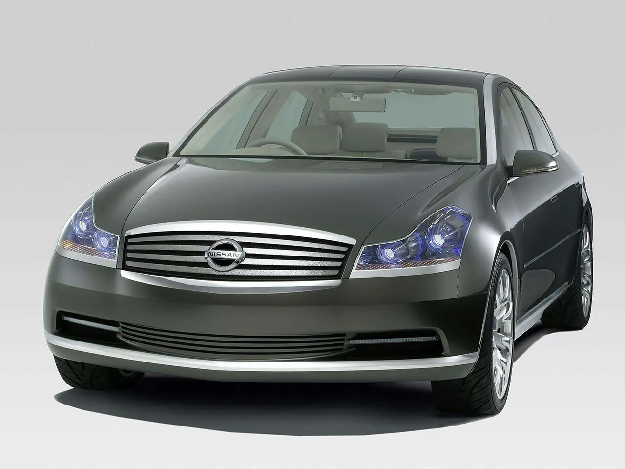 Nissan Fuga Concept (2003)