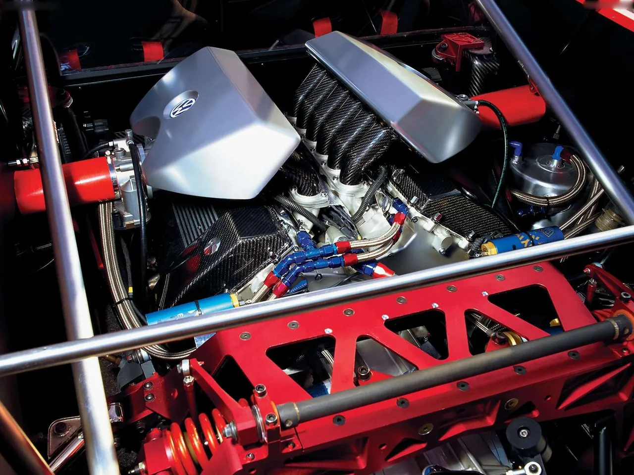 Volkswagen W12 Coupe Concept (2001) - Engine Bay