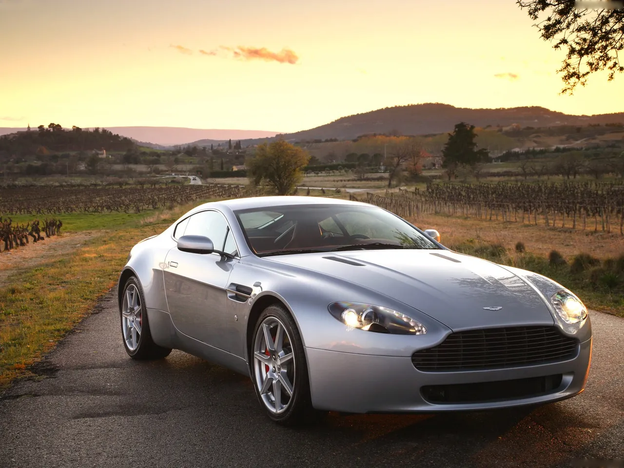 Aston Martin V8 Vantage (2007)