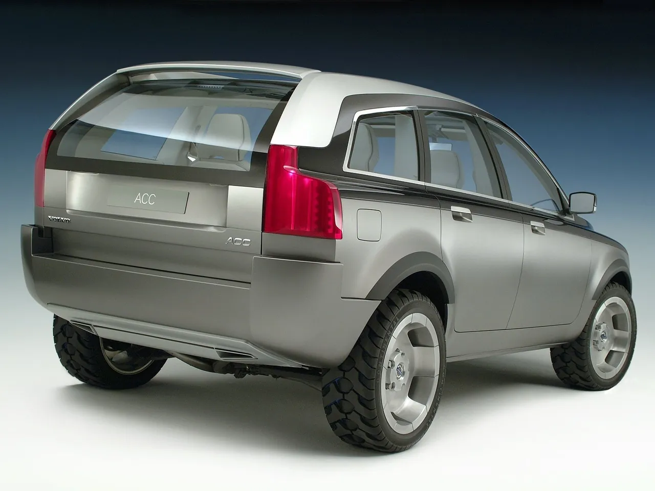Volvo ACC Concept (2001) – zadní tříčtvrteční pohled