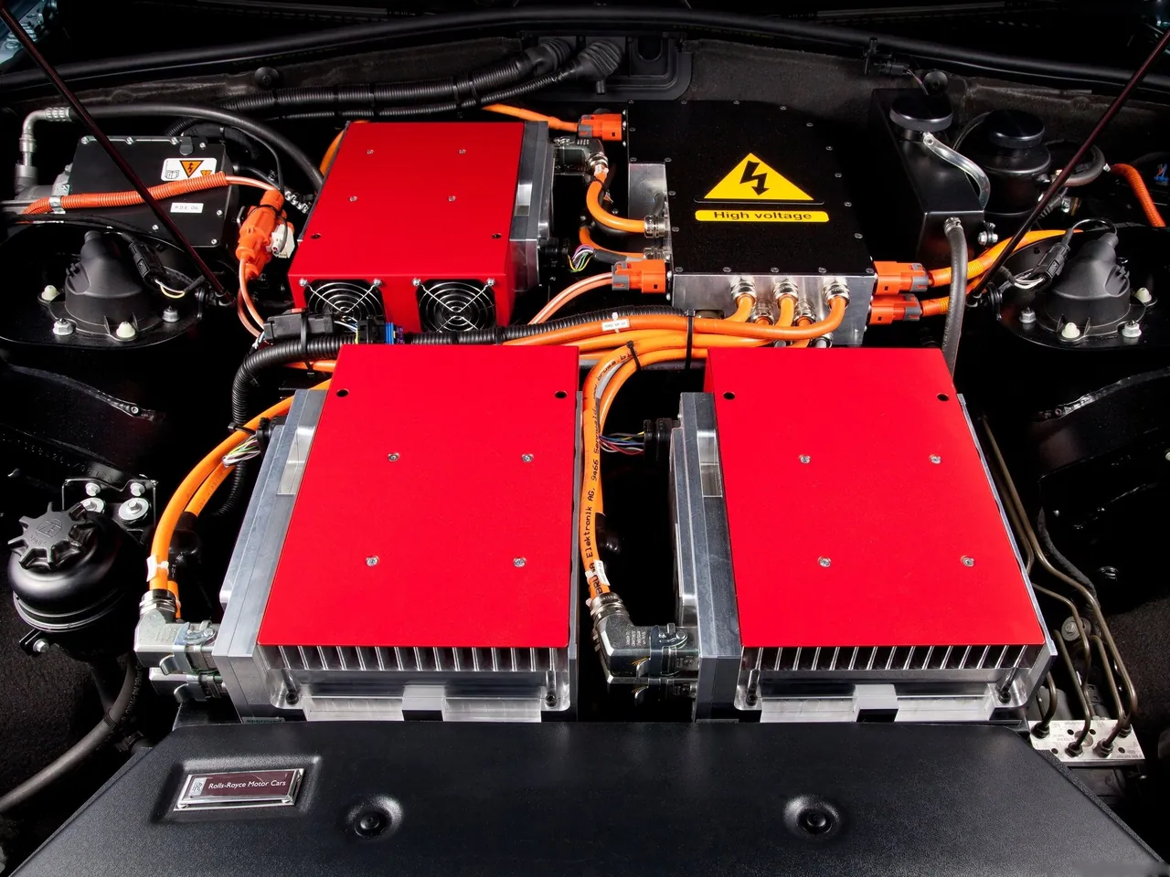 Rolls-Royce 102EX Electric Concept (2011) – motorový prostor