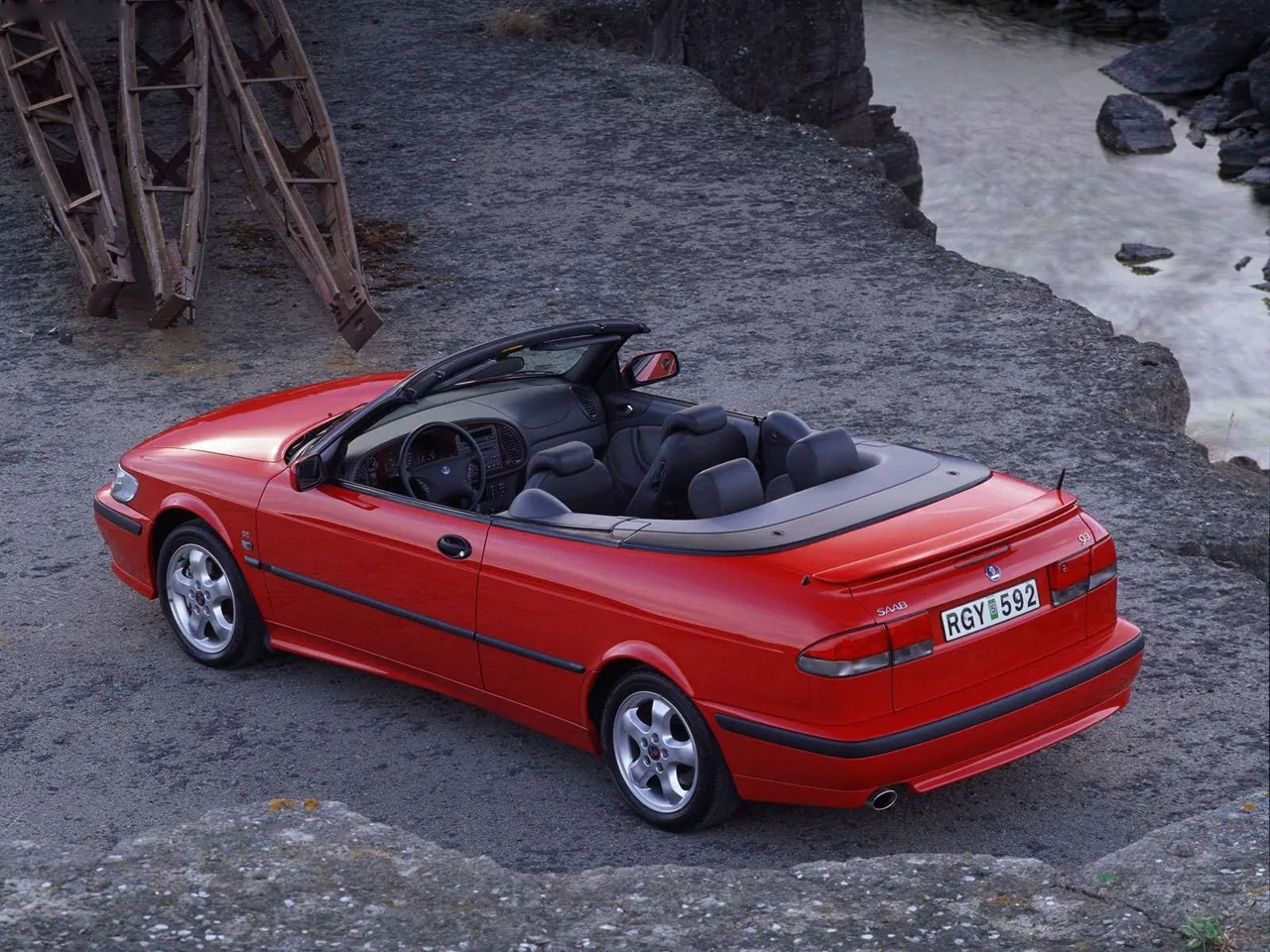 Saab 9-3 Convertible (2001) – zadní tříčtvrteční pohled