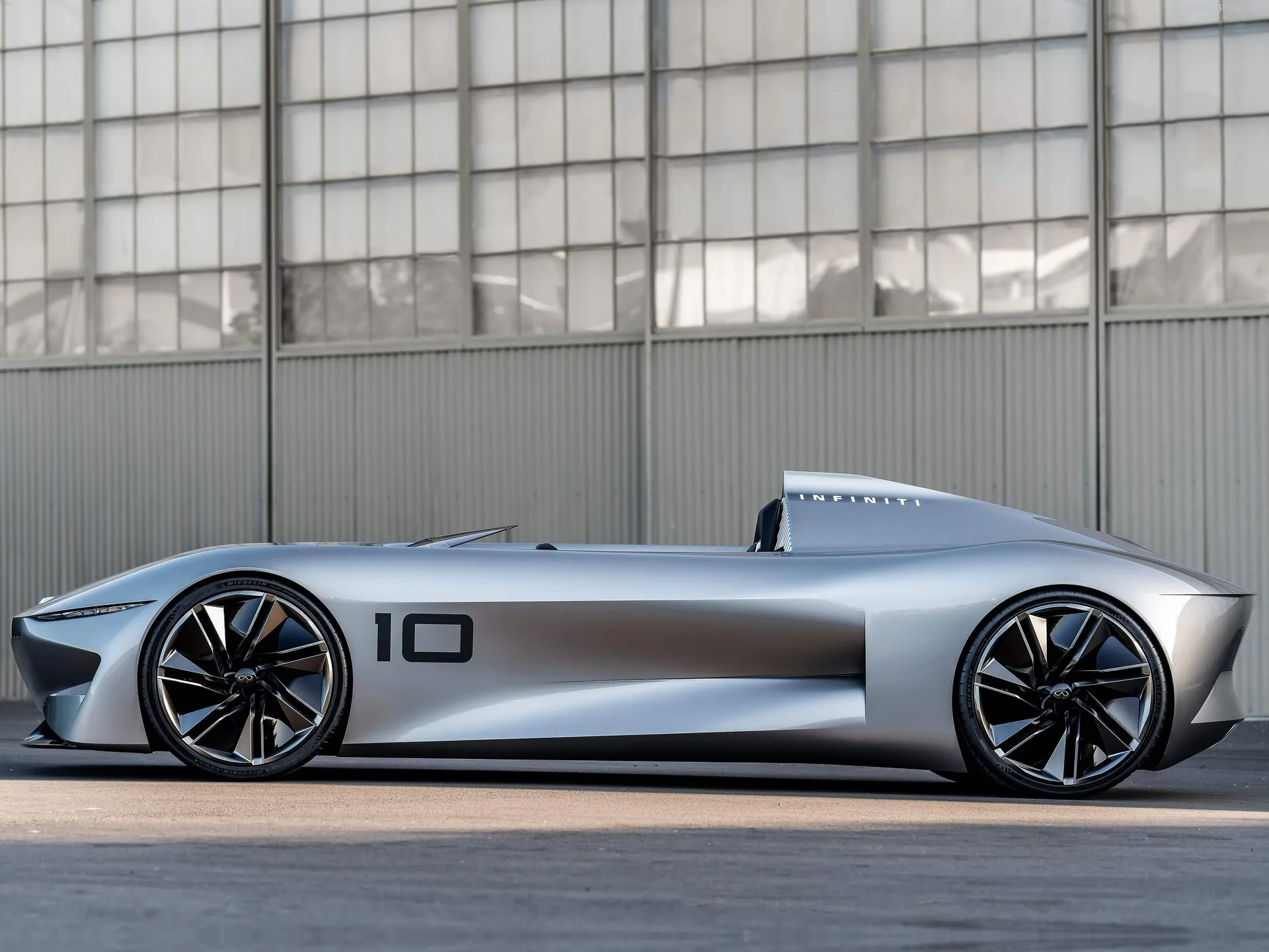 Infiniti Prototype 10 Concept (2018) – boční profil