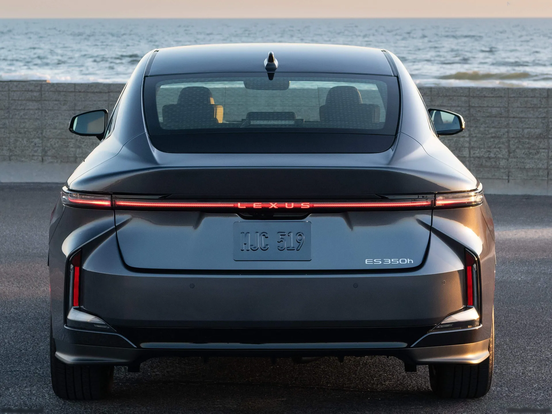 Lexus ES 350h (2026) – zezadu
