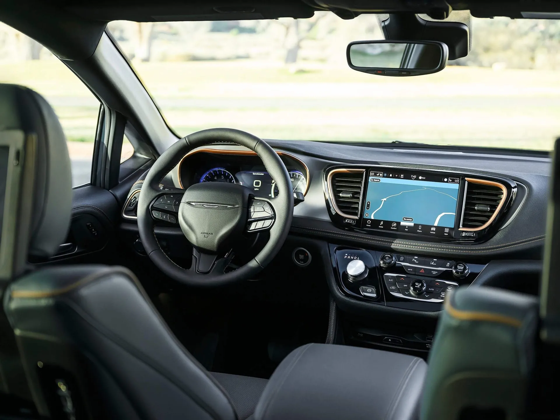 Chrysler Pacifica (2027) – interiér