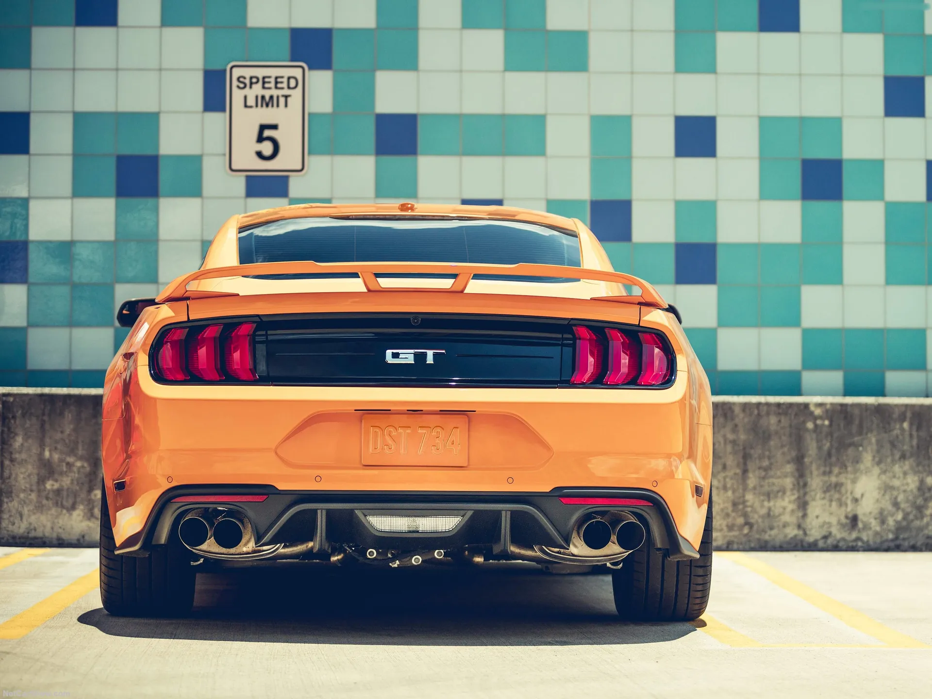 Ford Mustang GT (2018) – zezadu