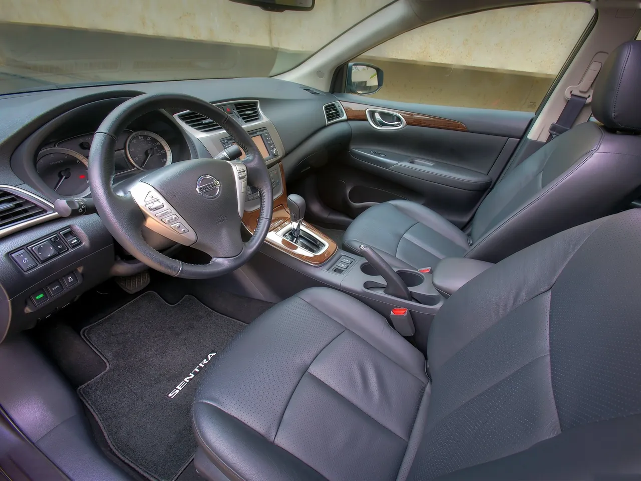Nissan Sentra (2013) - Interior