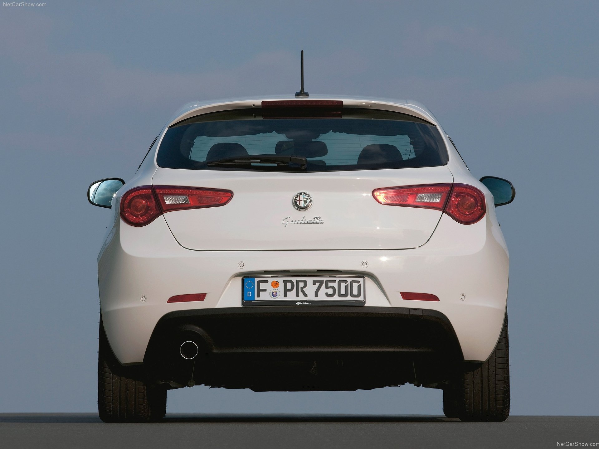 Alfa Romeo Giulietta (2011) – zezadu
