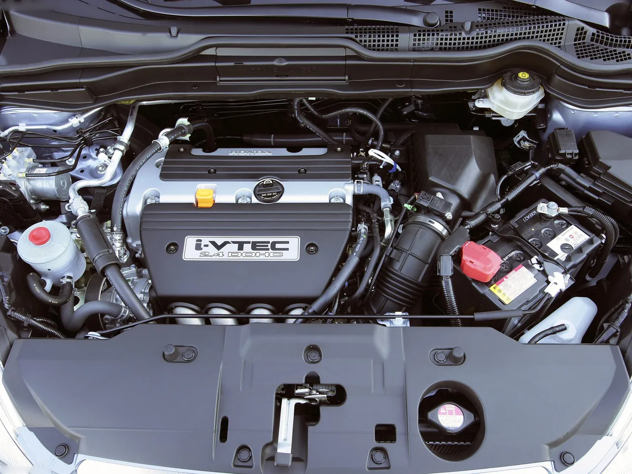 Honda CR-V (2007) – motorový prostor
