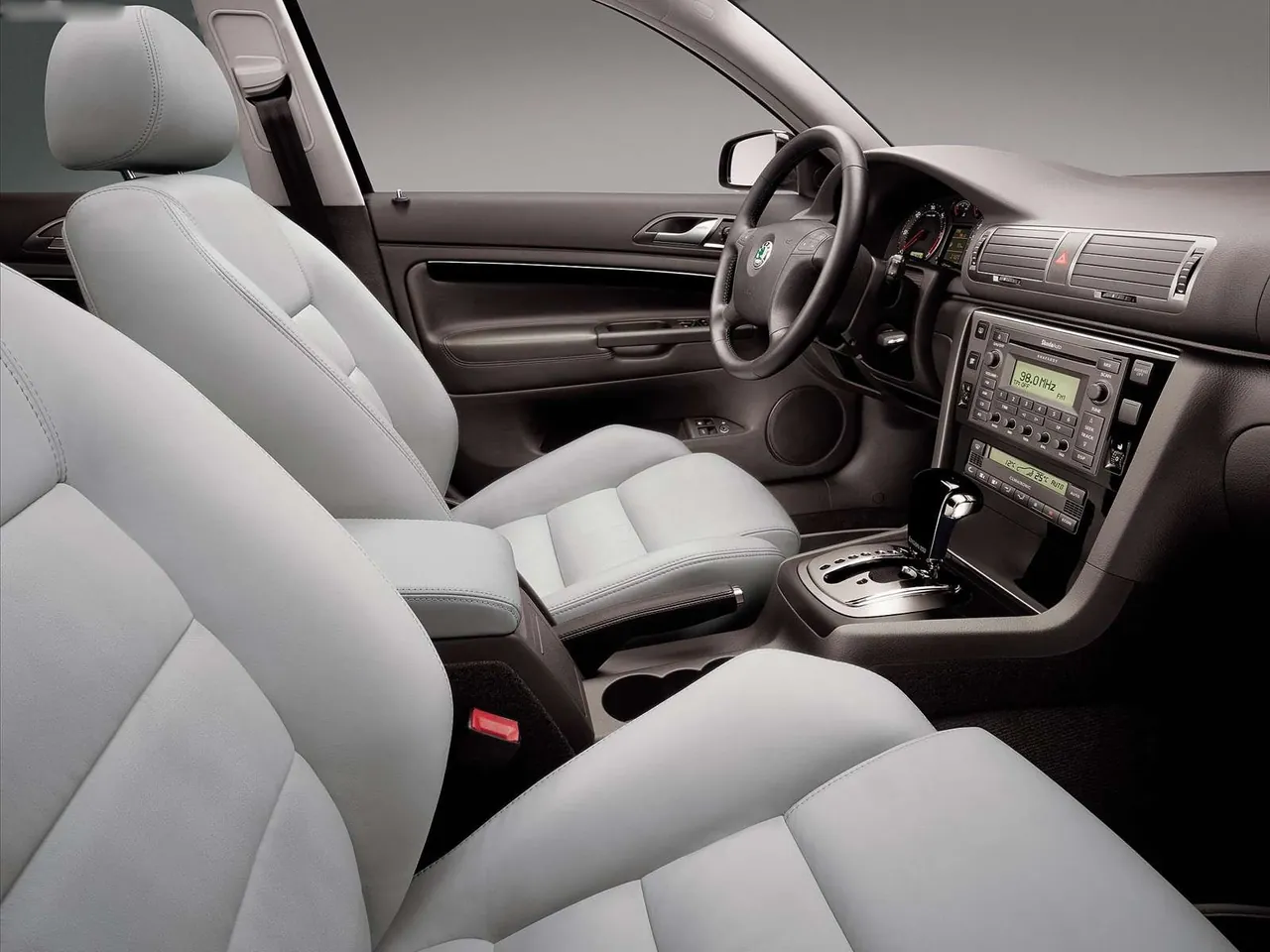 Skoda Superb (2003) – interiér