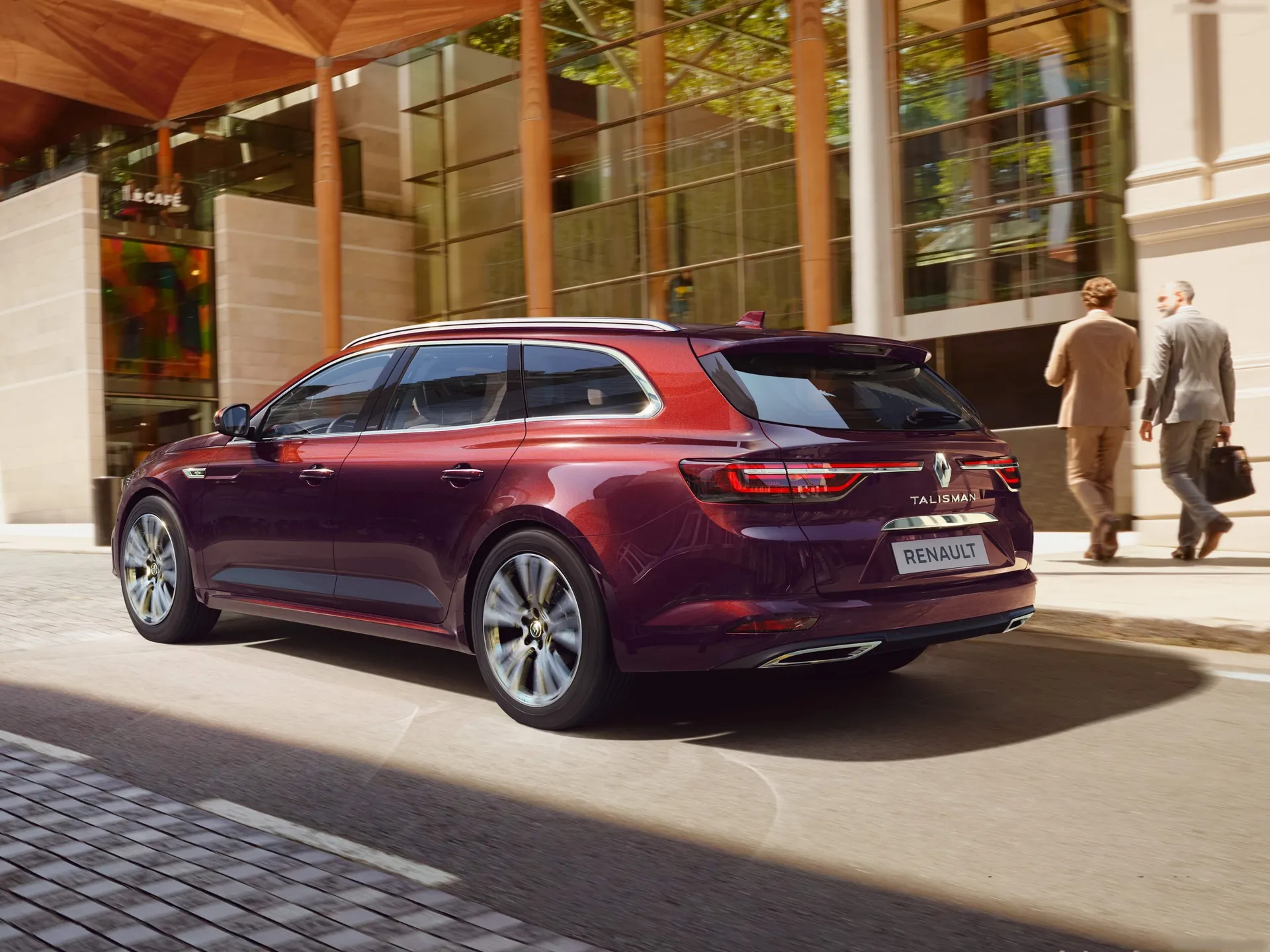 Renault Talisman Estate (2020) – zadní tříčtvrteční pohled