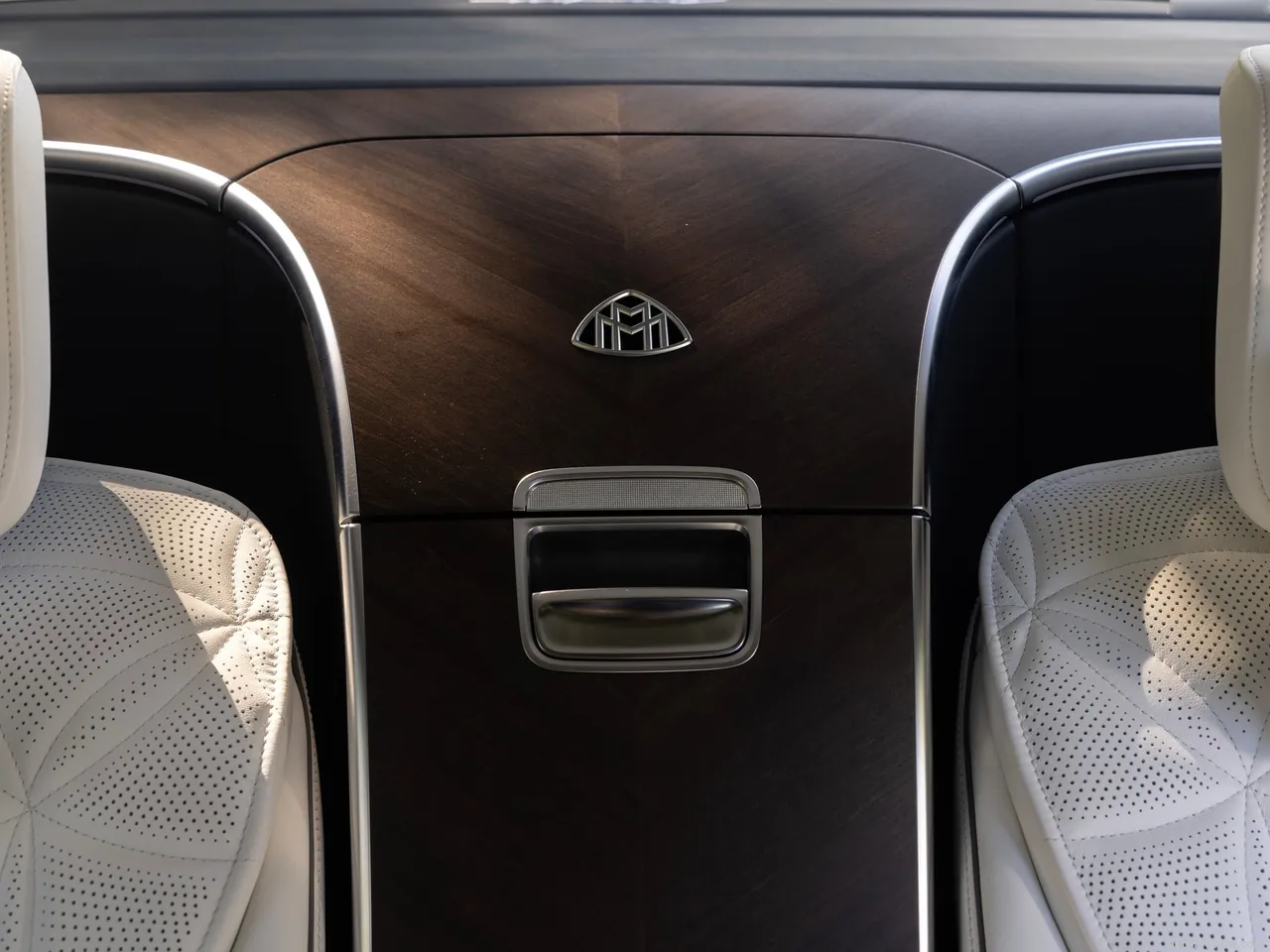 Mercedes-Benz S680 Maybach [US] (2027)