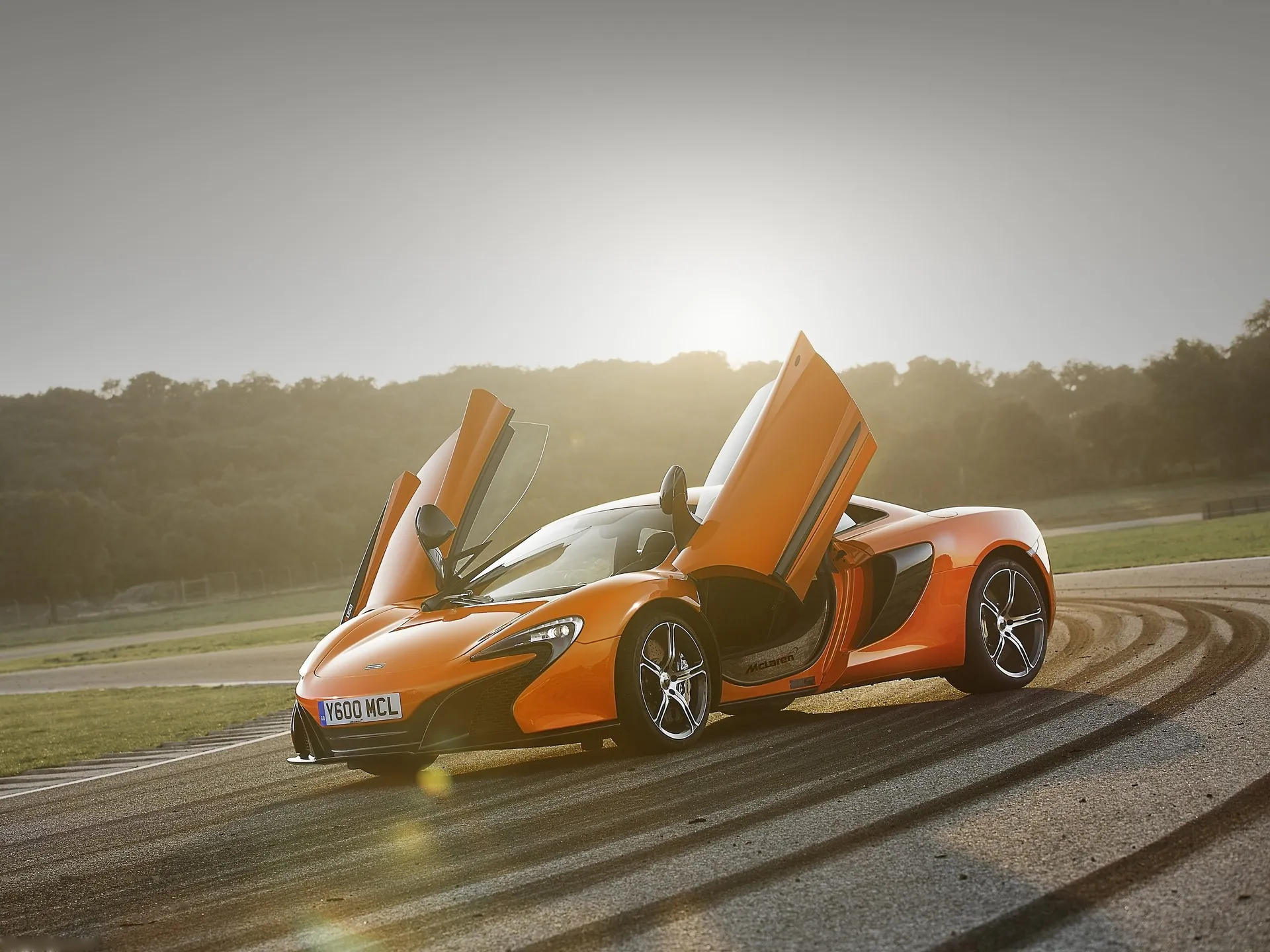 McLaren 650S (2015)