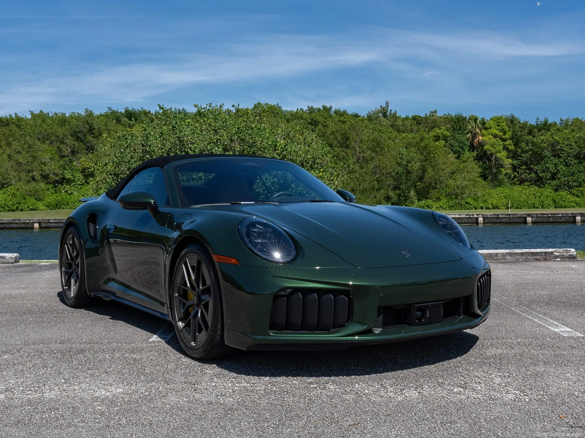 Porsche 911 Turbo S Cabriolet [US] (2026)