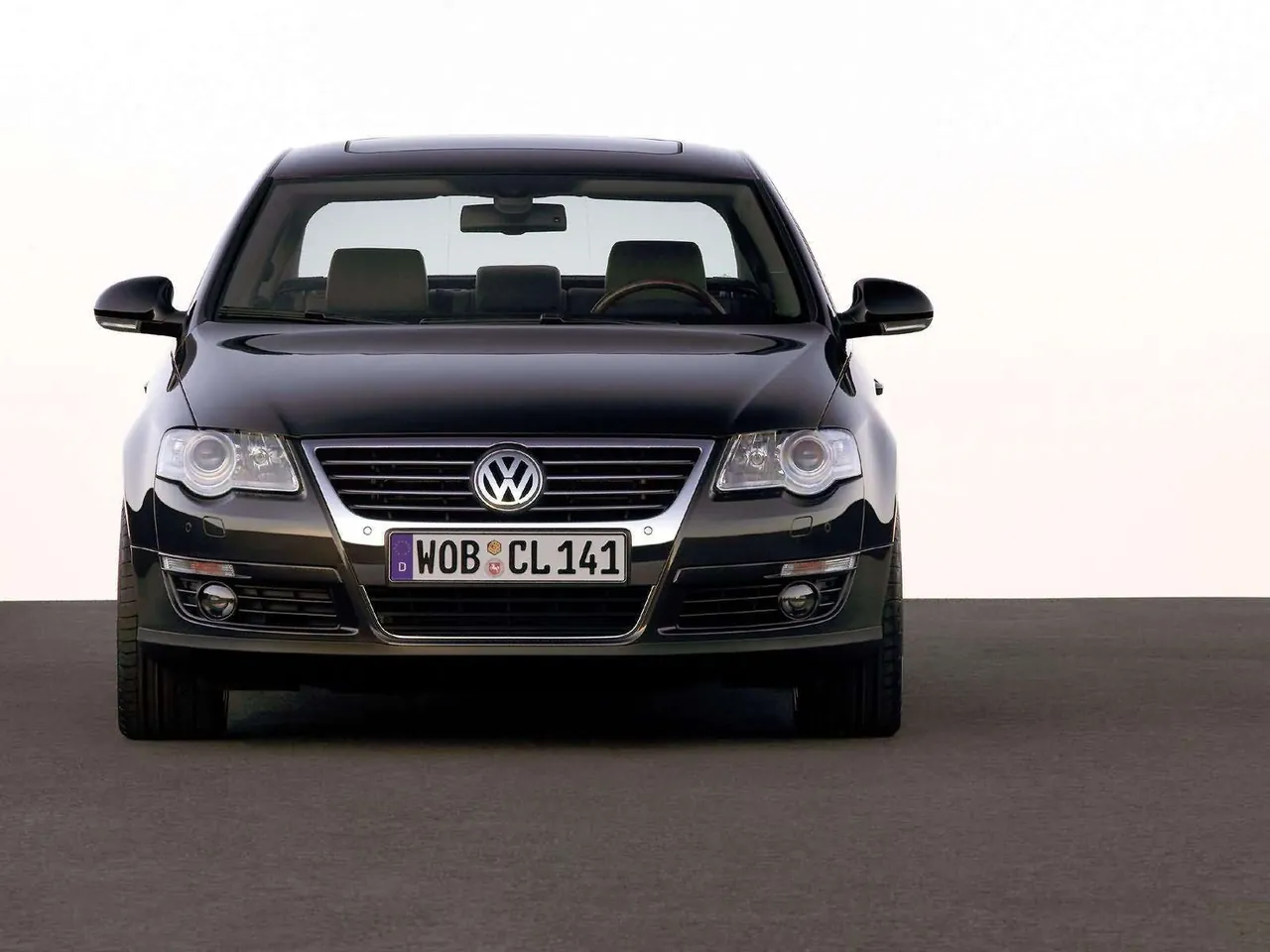 Volkswagen Passat (2006) - Front