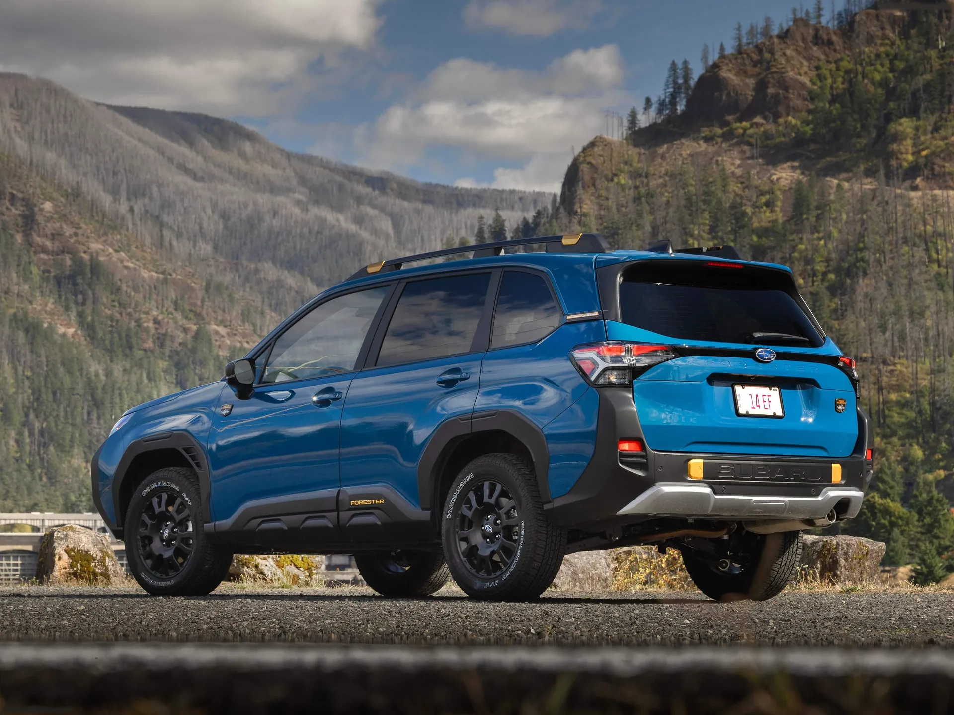 Subaru Forester Wilderness (2026) – zadní tříčtvrteční pohled