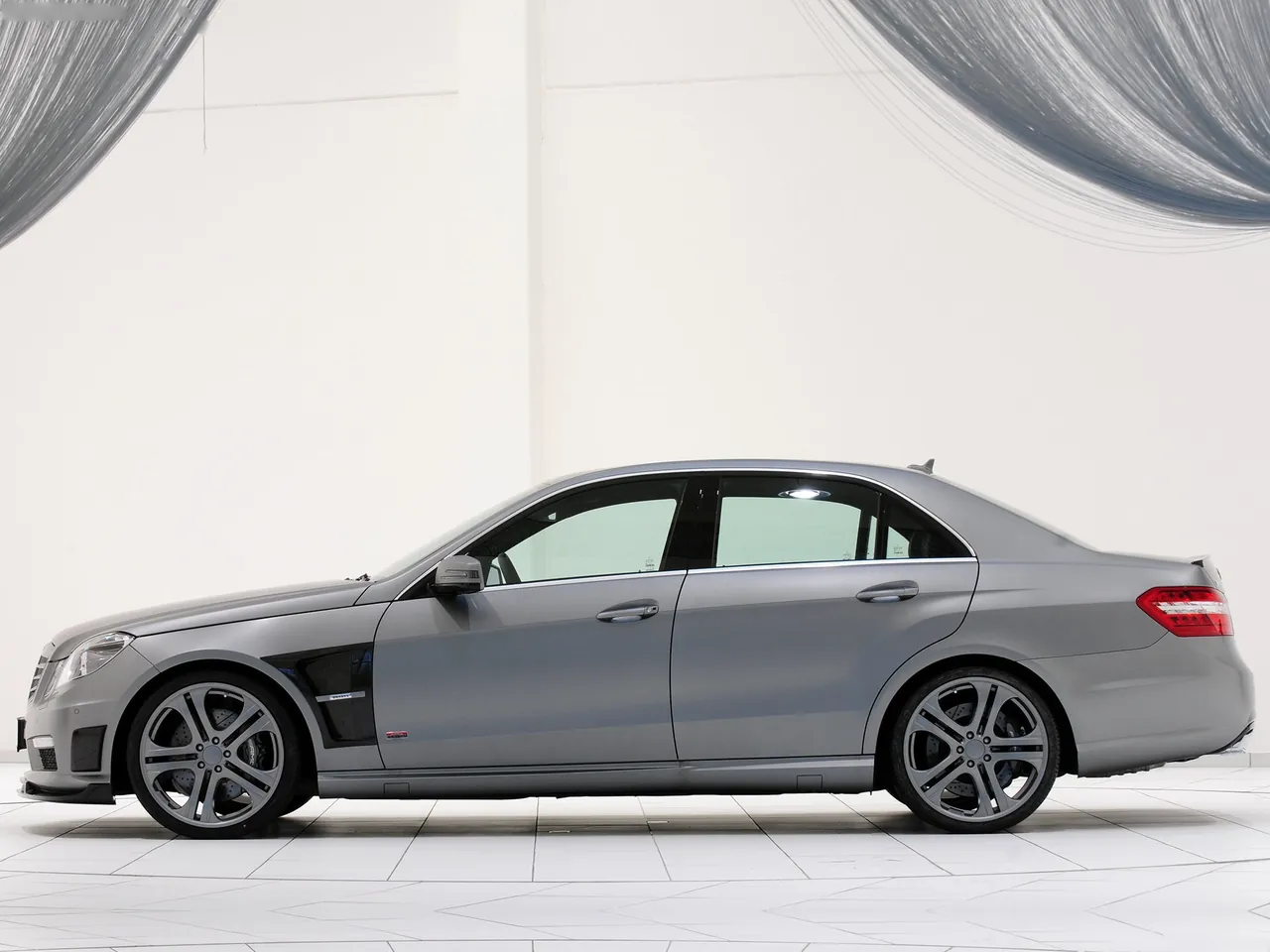 Brabus B63 S (2010) – boční profil