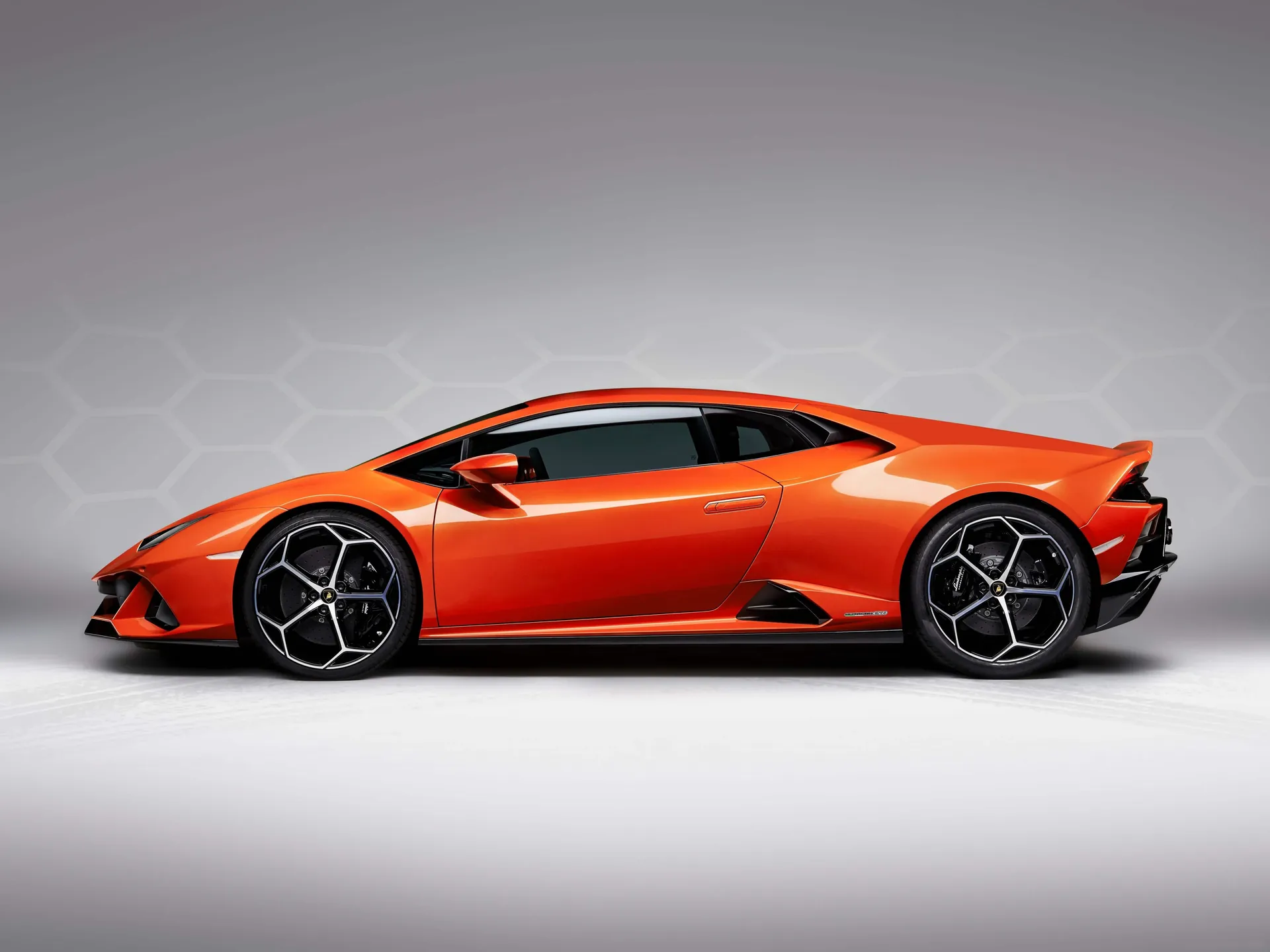 Lamborghini Huracan Evo (2019) – boční profil