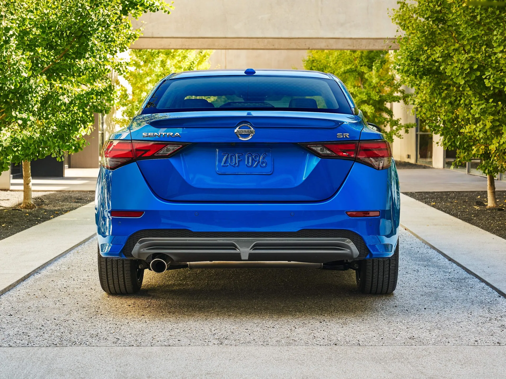 Nissan Sentra (2020) – zezadu