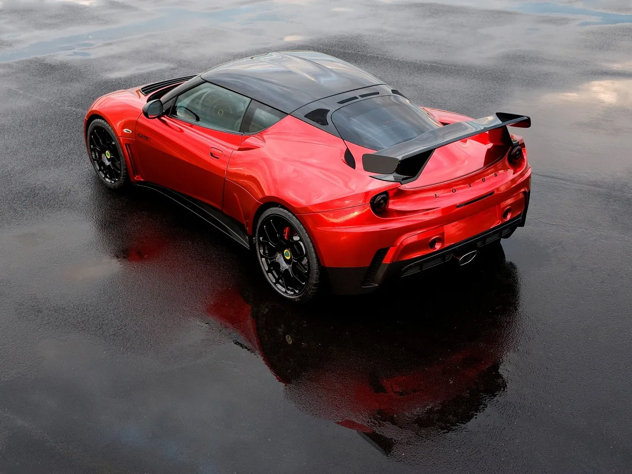 Lotus Evora GTE (2012) – zadní tříčtvrteční pohled