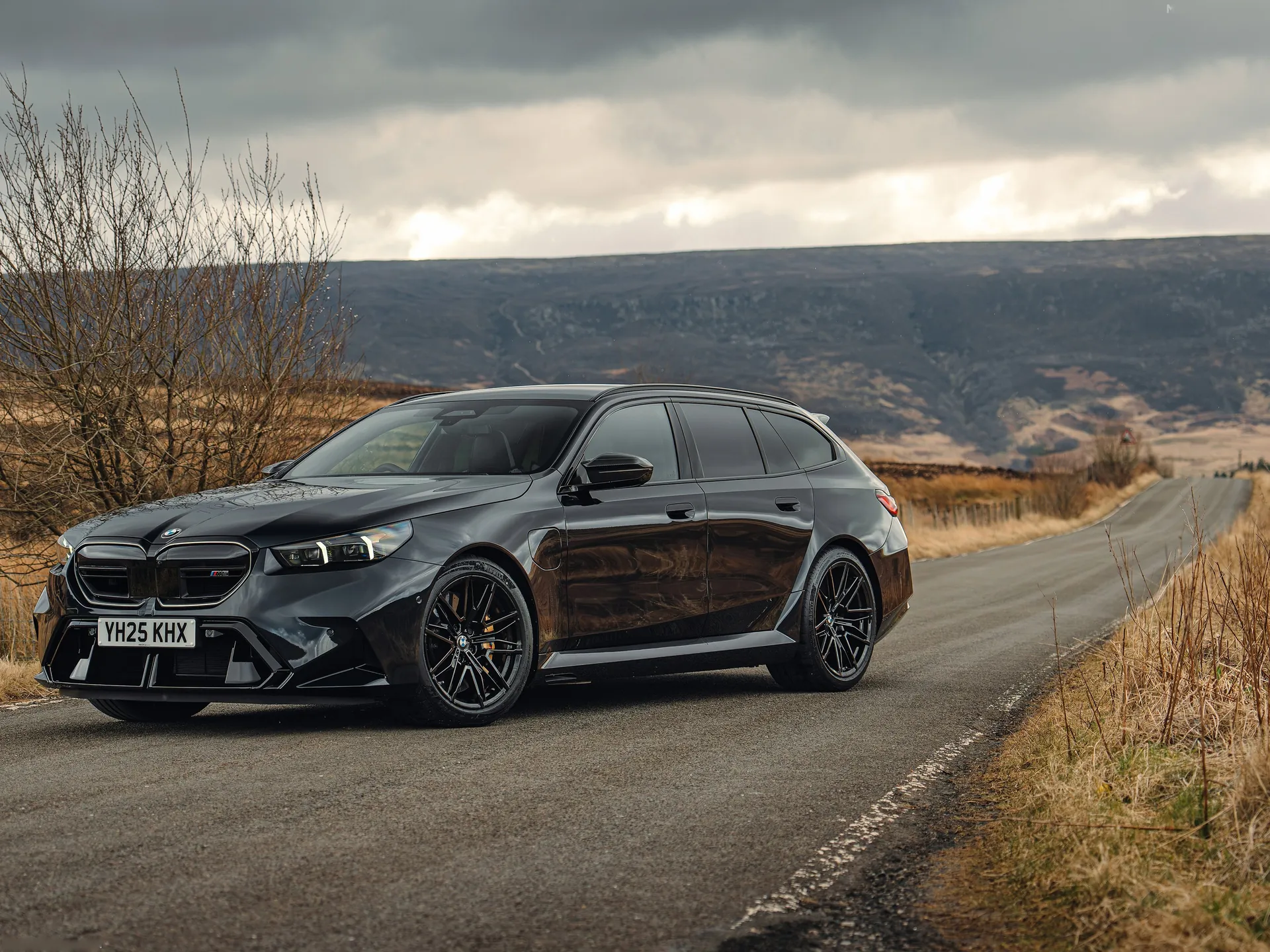 BMW M5 Touring [UK] (2025)
