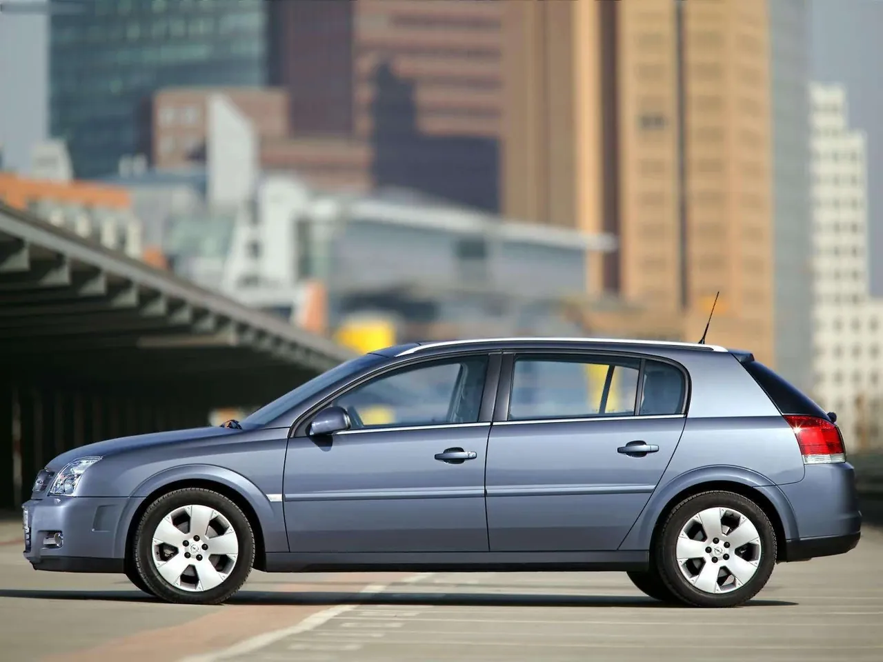 Opel Signum V6 CDTI (2003) - Side Profile