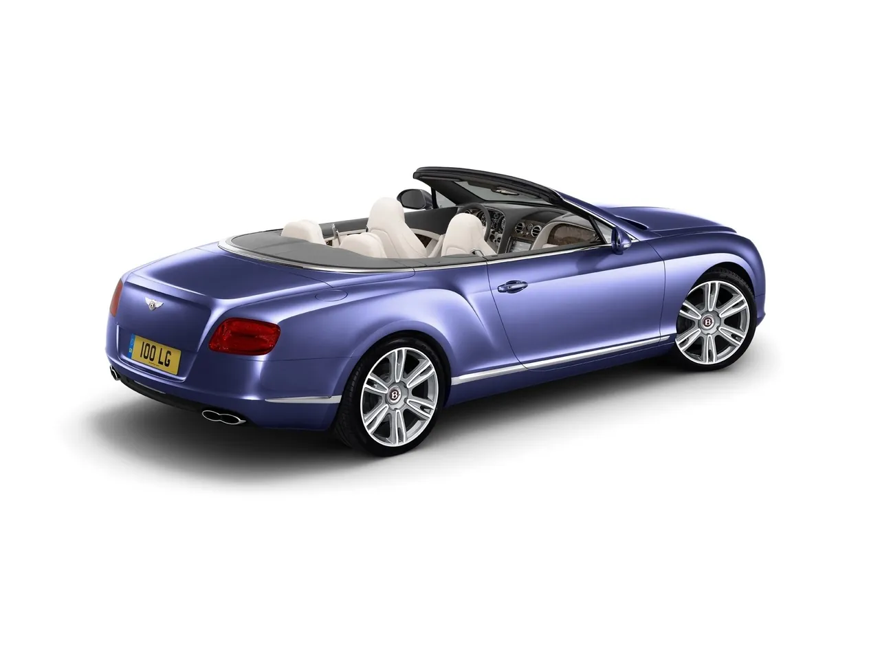 Bentley Continental GTC V8 (2013) – zadní tříčtvrteční pohled