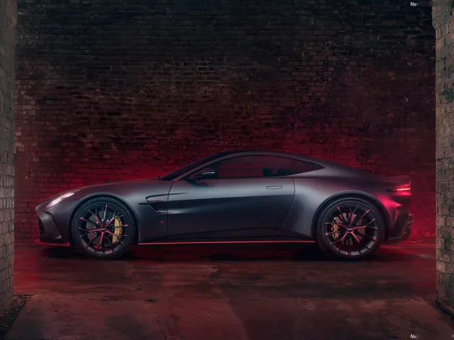 Aston Martin Vantage S (2026)