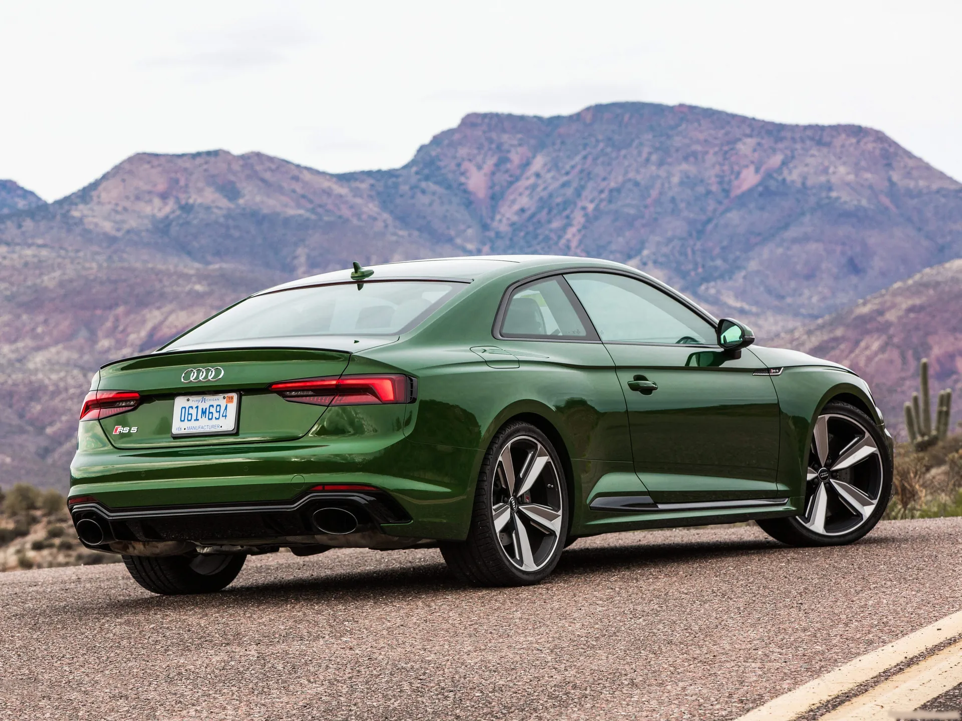 Audi RS5 Coupe (2018) – zadní tříčtvrteční pohled