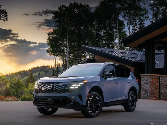 Nissan Rogue Hybrid (2027)