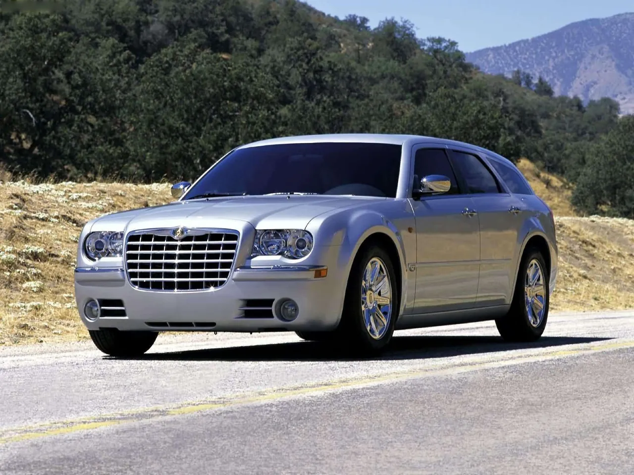Chrysler 300C Touring Concept (2003)