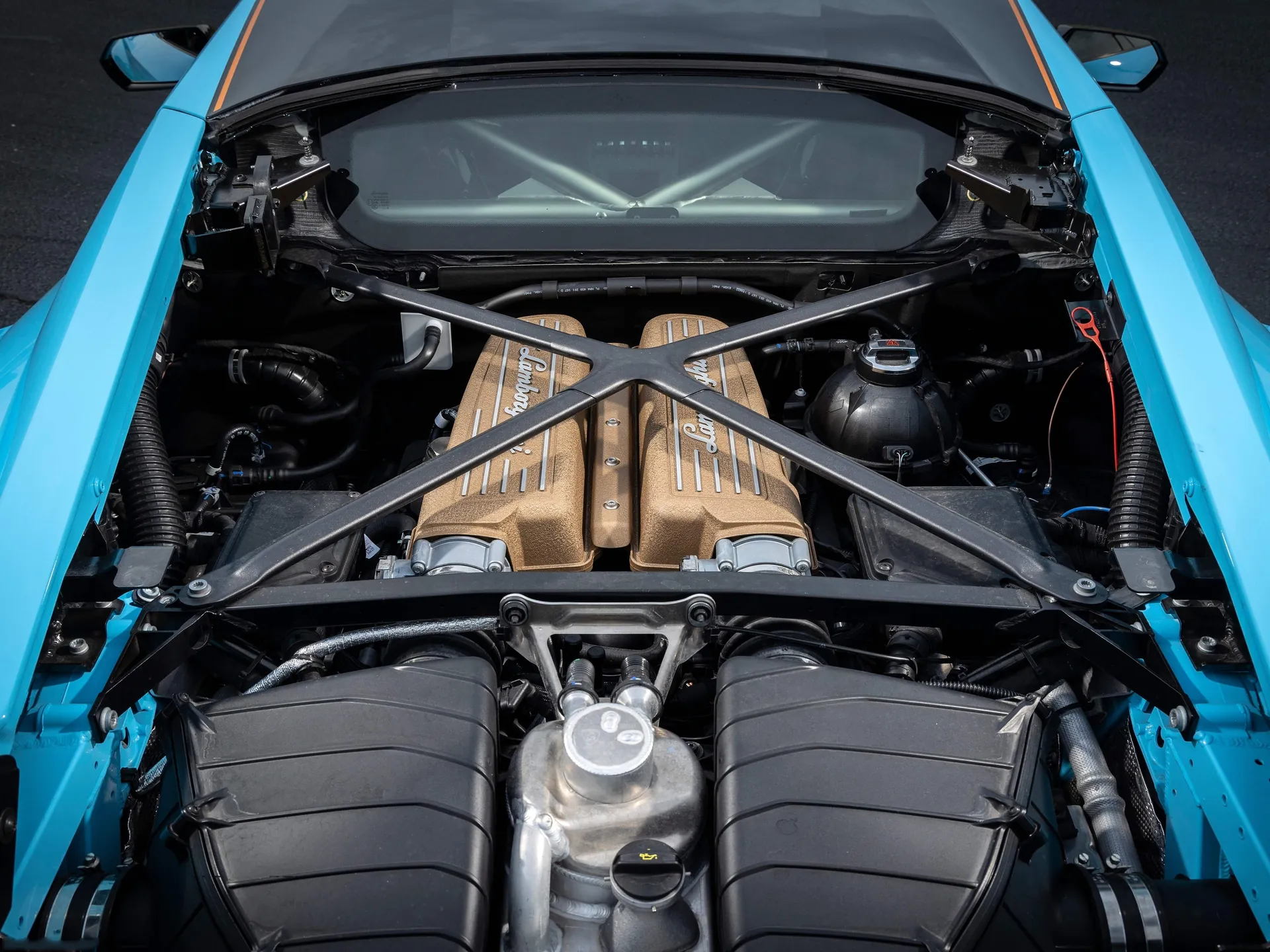 Lamborghini Huracan STO (2021) – motorový prostor