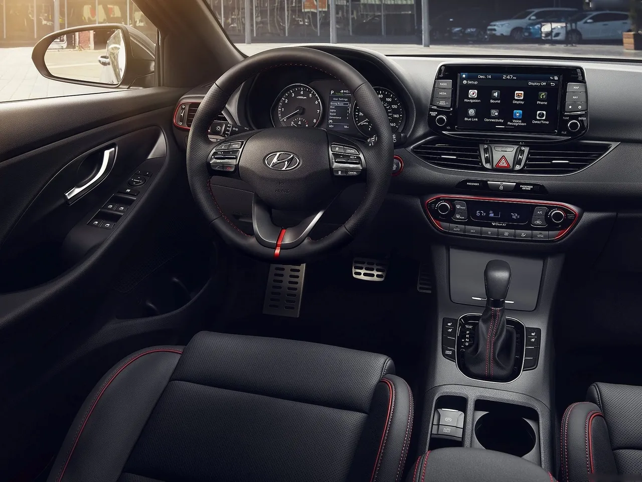Hyundai Elantra GT (2018) – interiér
